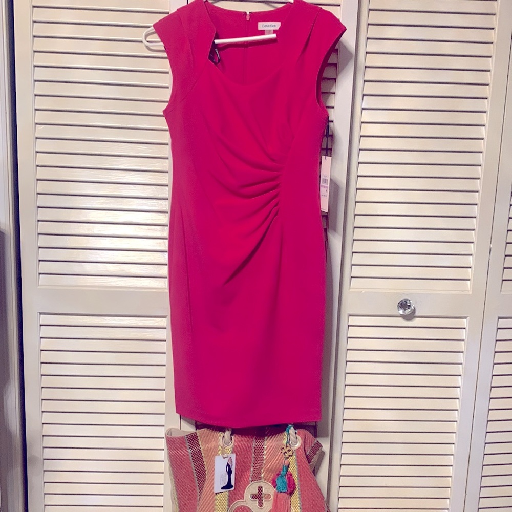 BNWT Calvin Klein Hot pink ruched crepe scuba Pageant Interview dress, sz 6